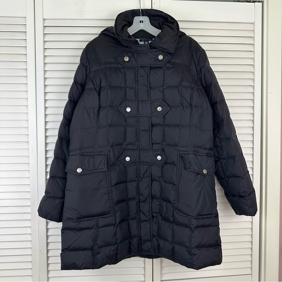 Tommy Hilfiger Jackets & Blazers - Tommy Hilfiger Size XL Puffer Jacket